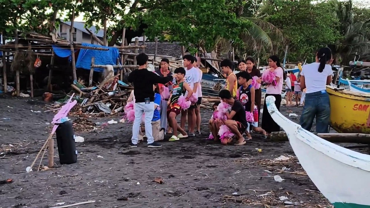 Mike’s Afternoon Walk: Seeing Cheerdance Practice Near the Sea Wall