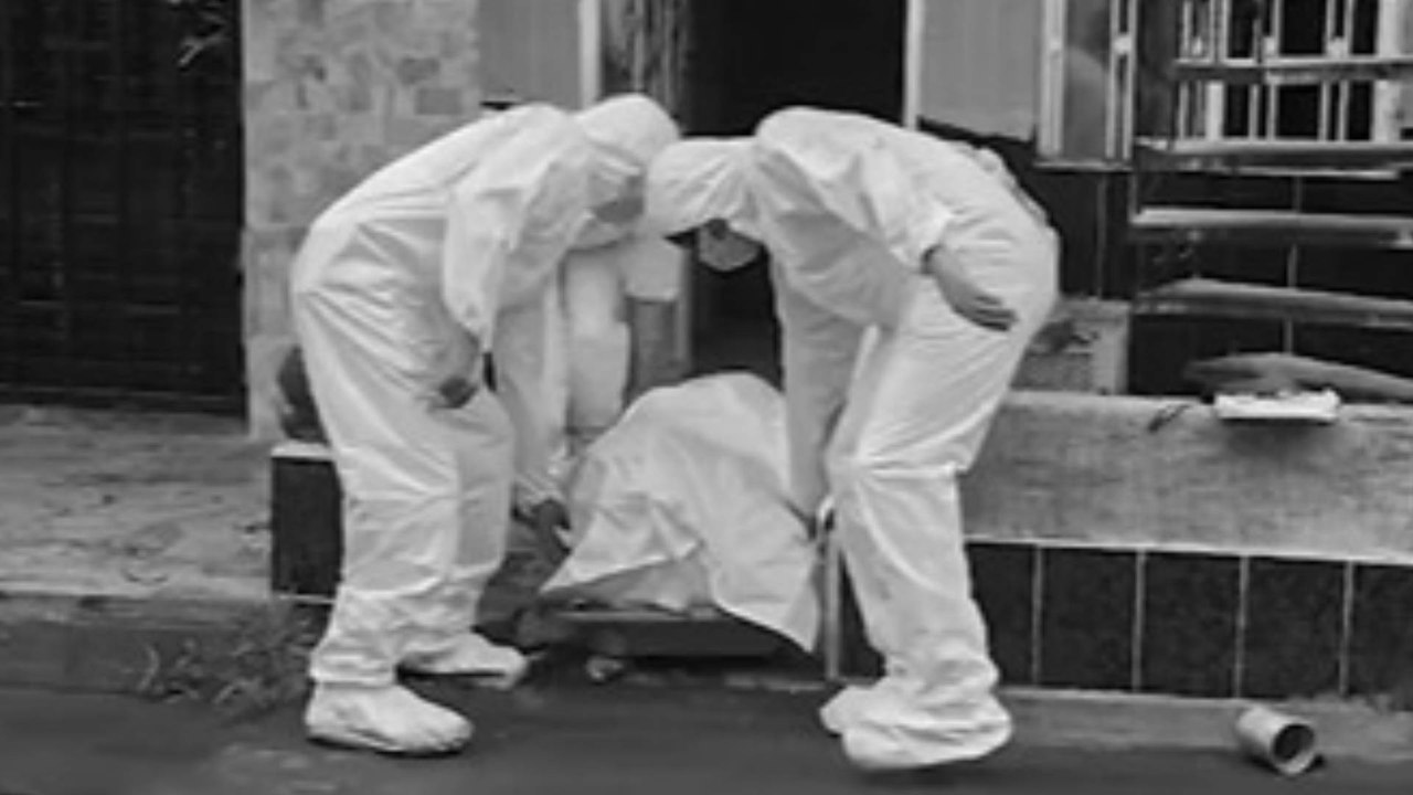 Hombre asesinó a su pareja, dejó el cuerpo 3 días en la casa y regresó a incendiar todo para borrar pruebas