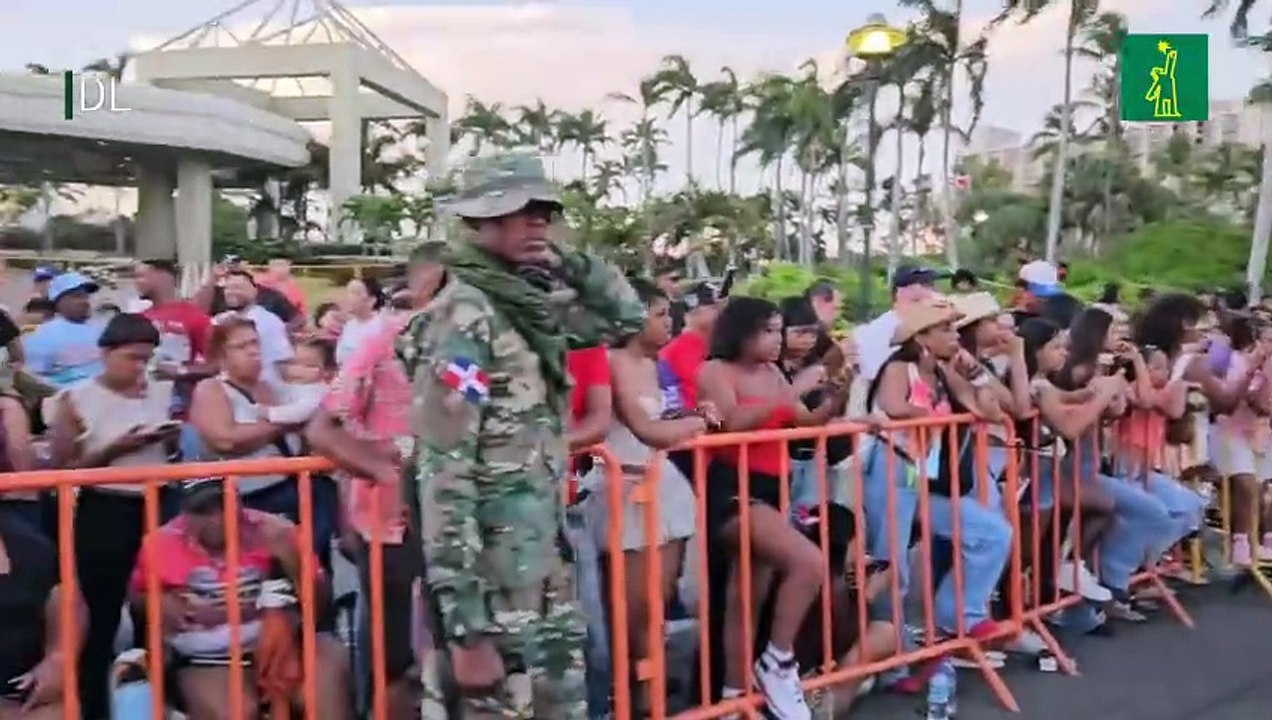 Dominicanos celebran su tradicional carnaval