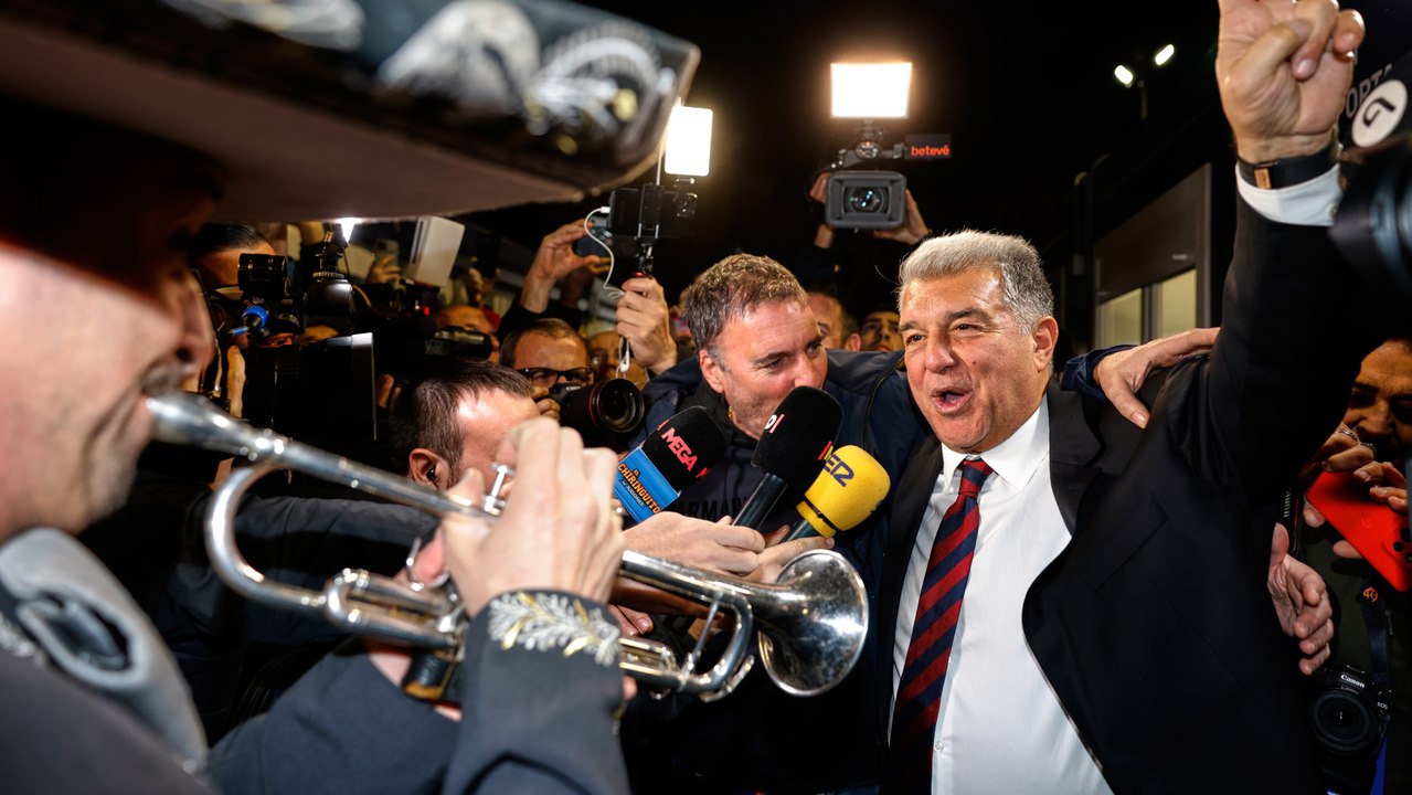 Unos mariachis sorprenden a Laporta tocando el himno del Barça