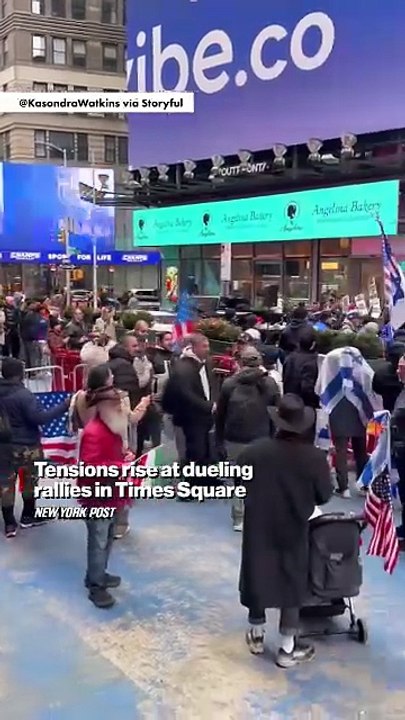 Tensions rise at dueling rallies in Times Square