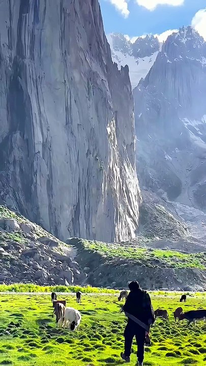 Serene Glacial River and Majestic Mountains Karakoram Valley Nature Relaxation