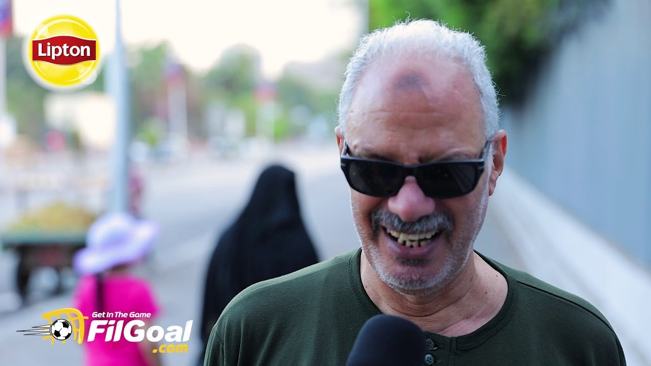 رغم عدم قدرته على الرؤية إلا أن شغف كرة القدم تغلب على كل ذلك ⚽  قصة كفيف مصري مع المونديال