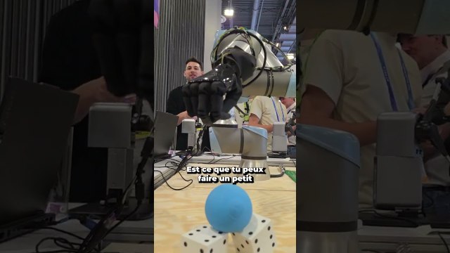 Contrôler une main robot avec précision #robot #tech #ces #ces2026 #shorts