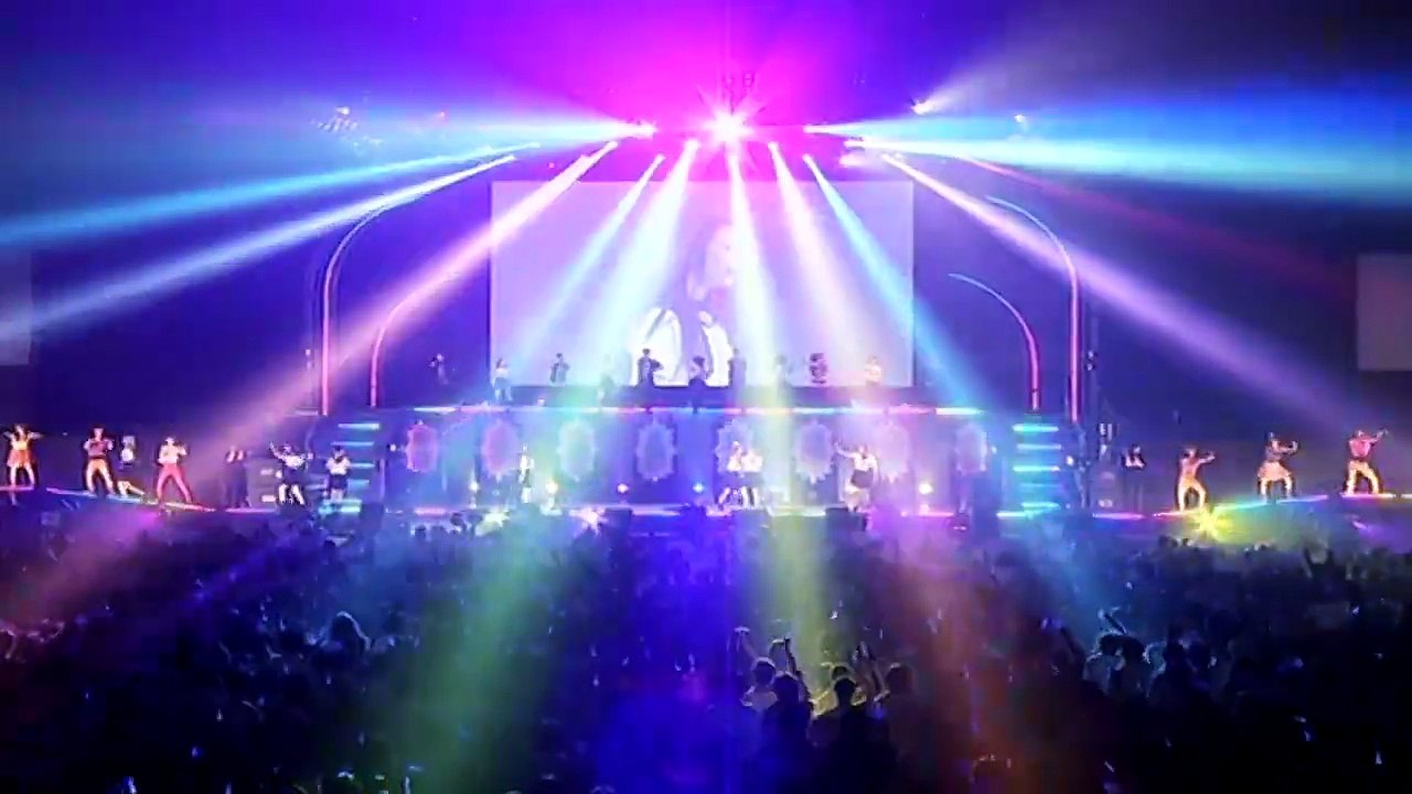 T-ARA — Roly-Poly (Japanese ver.) /// T-ARA ~ JAPAN TOUR 2012 ～ Jewelery box ～ LIVE IN BUDOKAN — [初回限定盤]