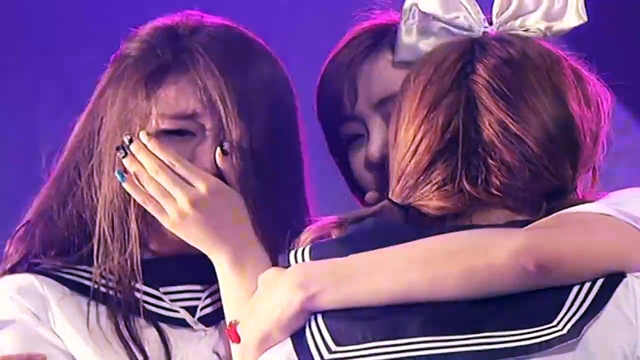 T-ARA — Lovey-Dovey (Japanese ver.) /// T-ARA ~ JAPAN TOUR 2012 ～ Jewelery box ～ LIVE IN BUDOKAN — [初回限定盤]