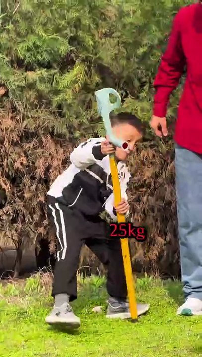 Old man Street workout prank 💀