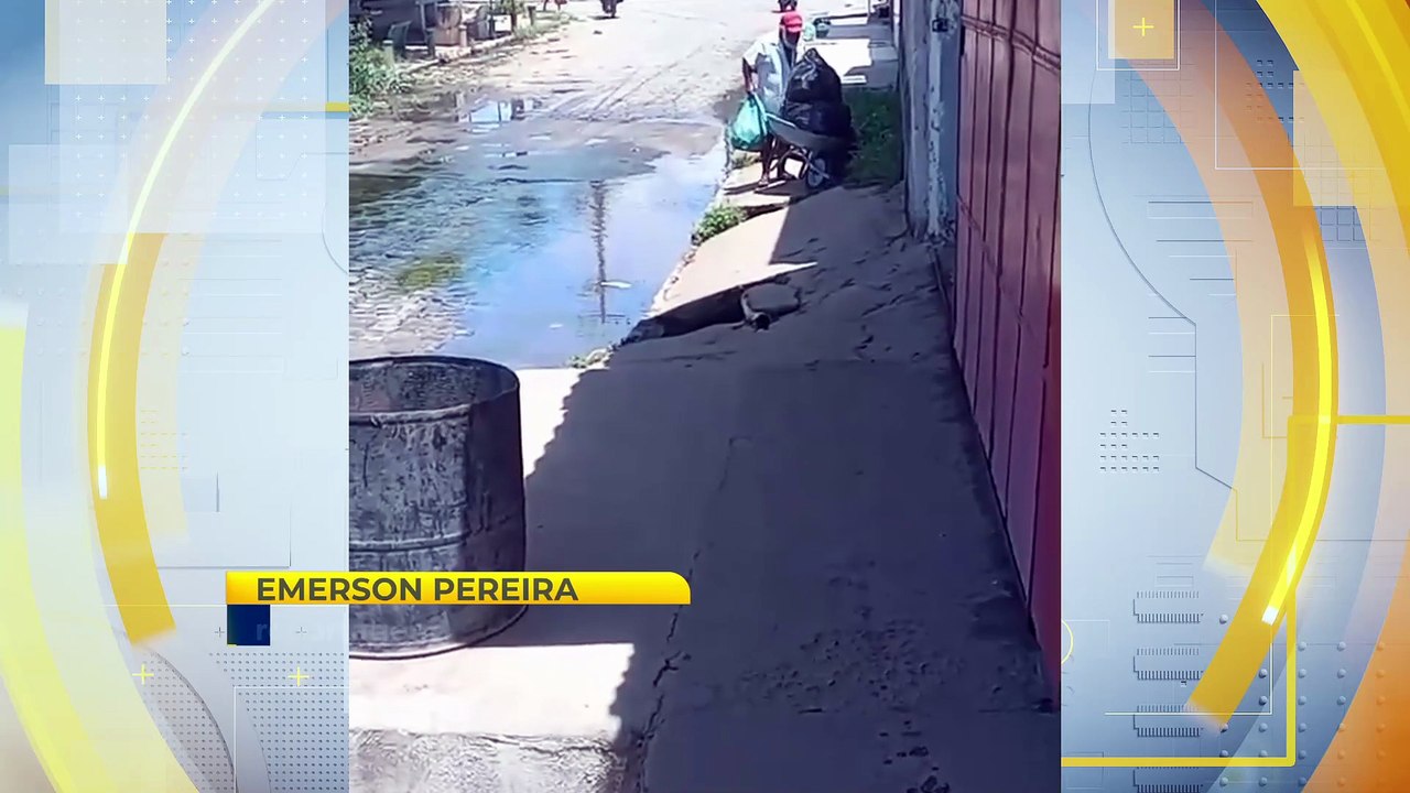 Condições Precárias em Escola Municipal Lyons de Seu Veloso: Problemas de Lixo Acumulado, Alagamentos e Descaso Público