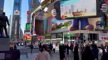 Realtime gameplay in Time Square brought to life size-1
