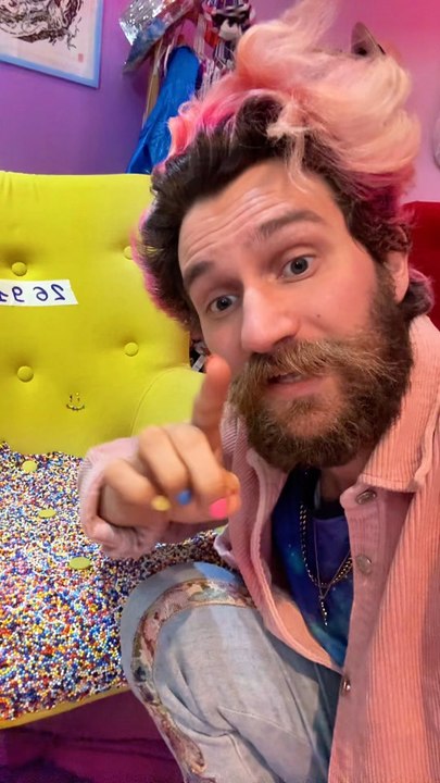 Je te propose d’ajouter des épingles sur mon fauteuil !