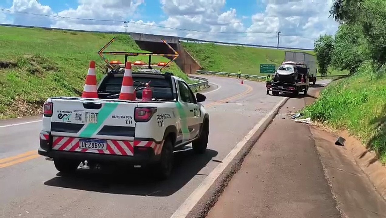 Perobal: Capotamento de veículo deixa condutora ferida na rodovia PR-486