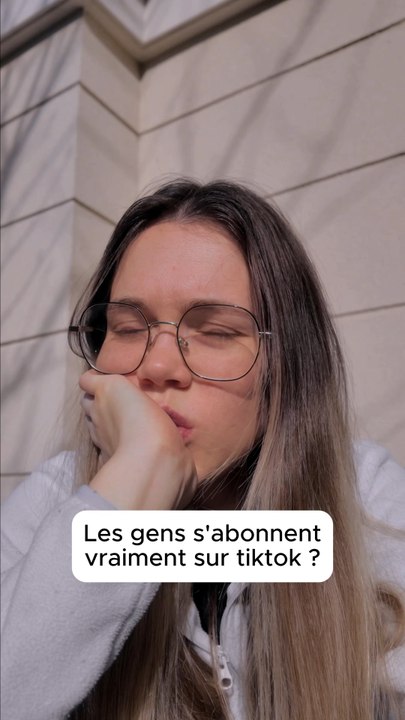 Question importante 🤔À partir de quel moment vous décidez de suivre quelqu’un sur les réseaux ?Parce qu’au final… même sans s’abonner, l’algorithme nous montre déjà tout 👀Je suis curieuse de connaître votre logique.