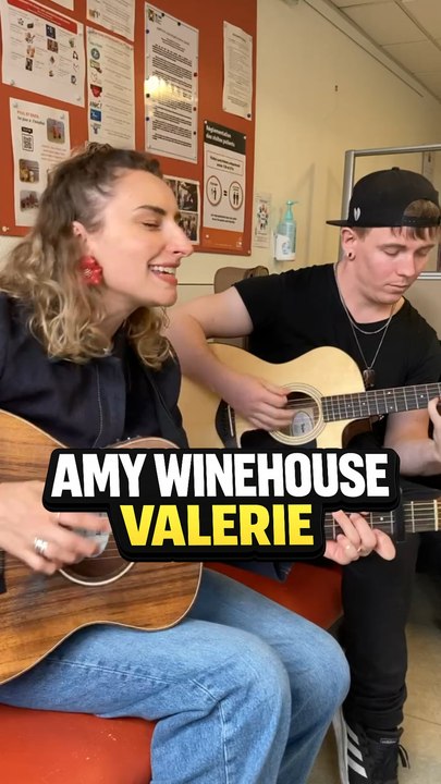 Amy Winehouse - Valerie (Acoustic Cover) ft. Ph...