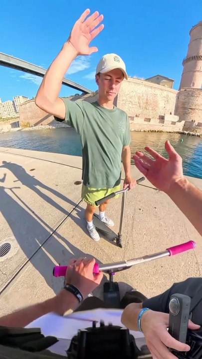 game of flat en trottinette freestyle