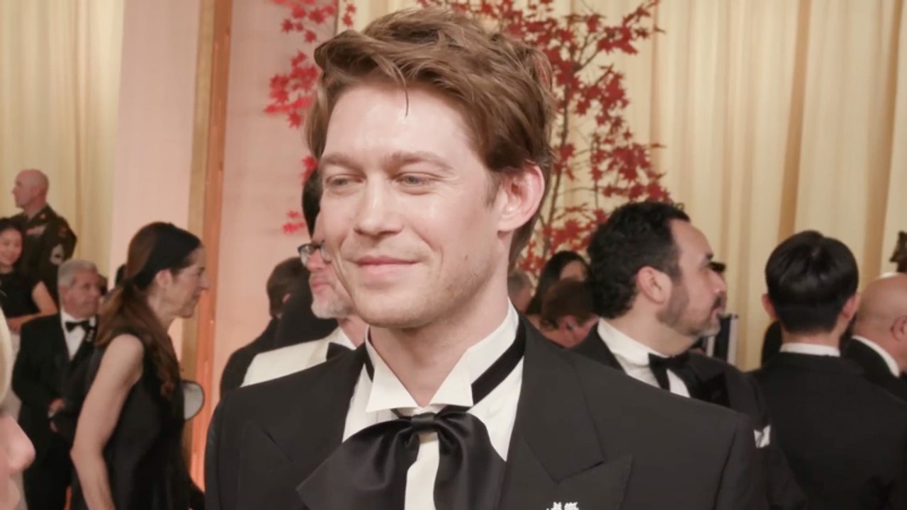 Joe Alwyn Says Jessie Buckley is "So Deserving" of Best Actress Win for 'Hamnet' | Oscars 2026