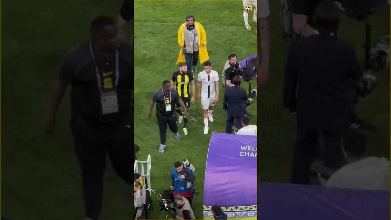 بنزيمة رفع علامة النصر بعد مباراة اتحاد جدة وأوكلاند سيتي بكأس العالم للأندية