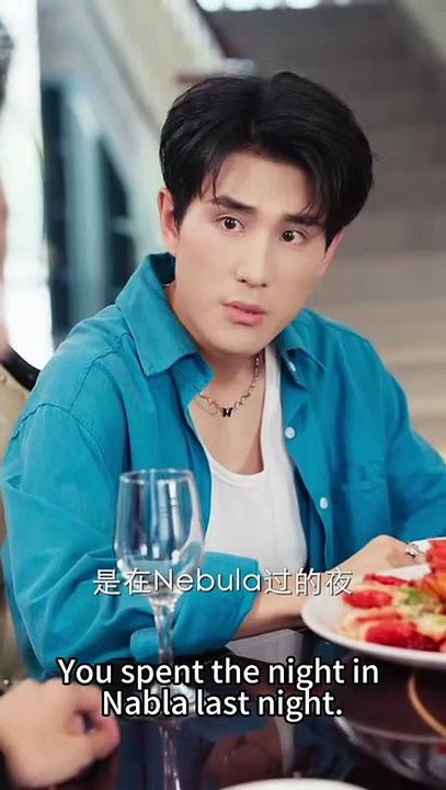 After the end of her rebirth, she decisively got rid of the scumbag who had cheated on her, and then turned around and climbed up to his adoptive husband and became his nominal mother