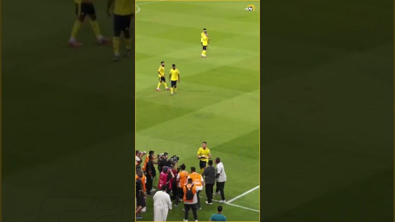 حان وقت الحصاد 🌟 كريستيانو رونالدو يحصل على جائزة هداف الدوري السعودي عن الموسم الماضي ⚽💫