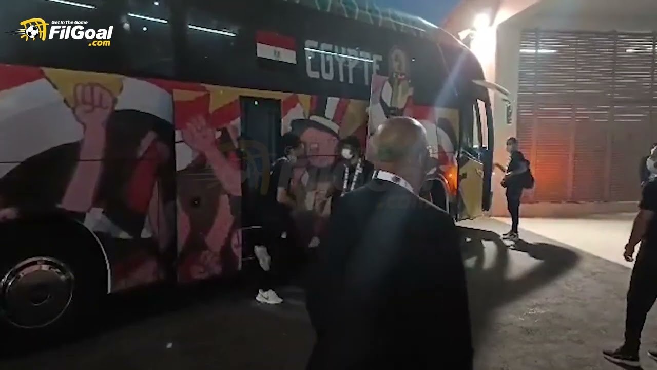 وصول لاعبي منتخب مصر لملعب المباراة قبل مواجهة...