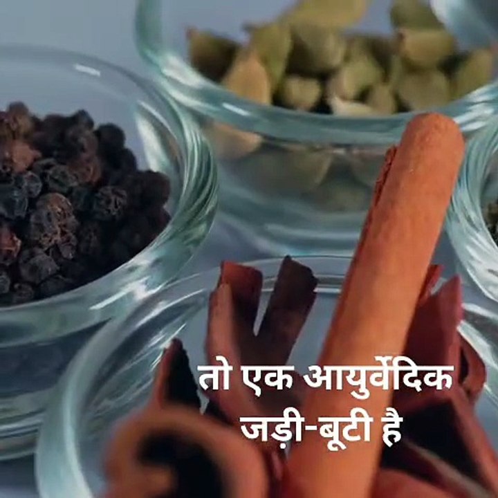 अश्वगंधा एक शक्तिशाली आयुर्वेदिक जड़ी-बूटी है जो तनाव कम करने, शारीरिक शक्ति बढ़ाने और रोग प्रतिरोधक क्षमता को मजबूत करने में मदद करती है।