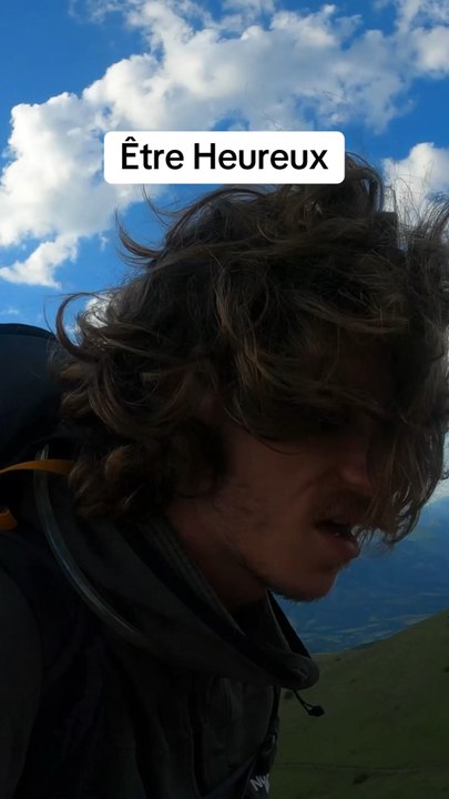 Être heureux au sommet à 7h00 du matin ☀️⛰️😃
