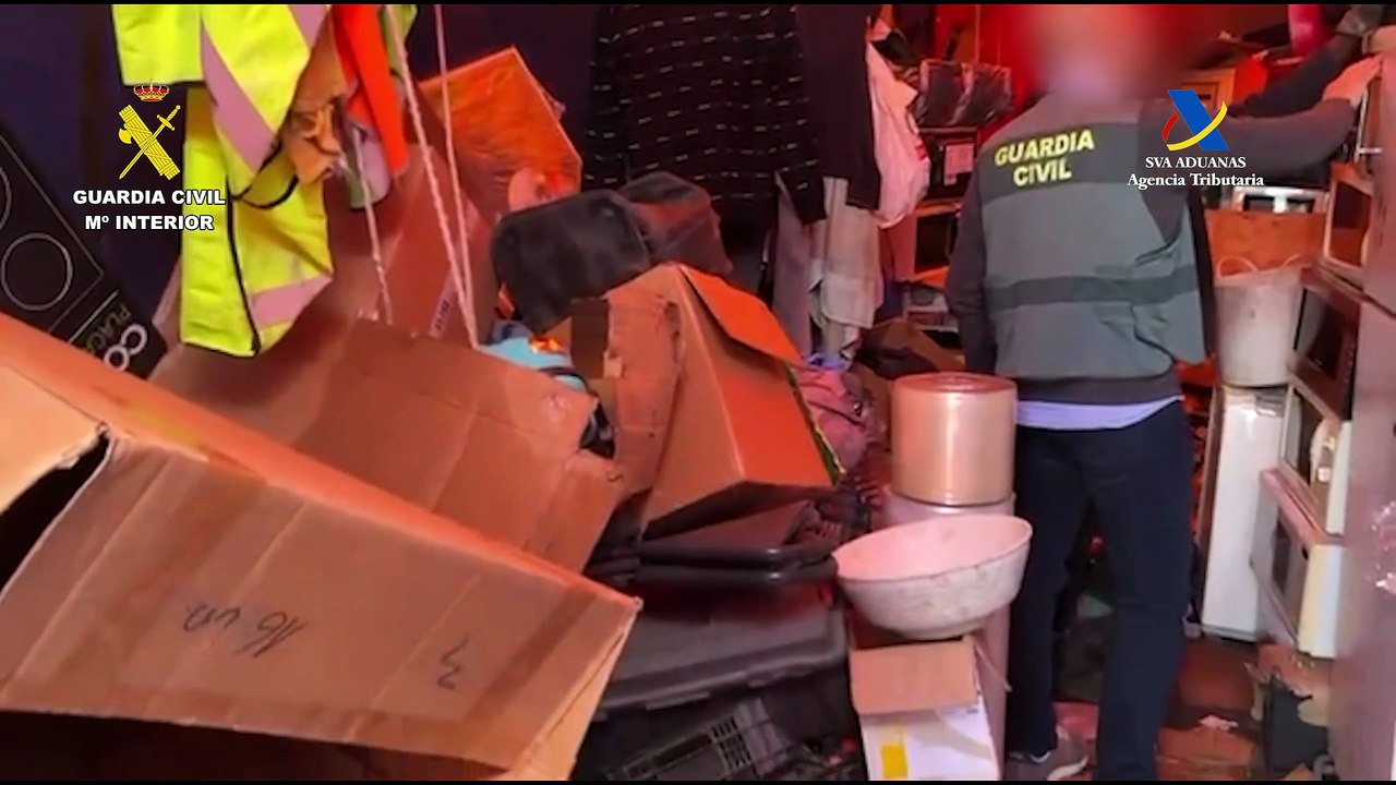 Detenidas 32 personas por el envío ilegal de 650 toneladas de residuos peligrosos desde Canarias a África