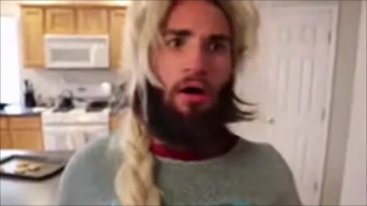 Joker Vs Frozen Elsa Spiderman - Fight In Real Life SuperHero House Battle!