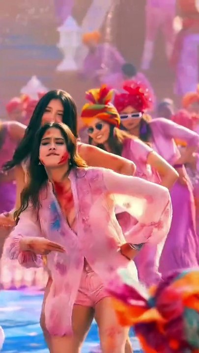 looking_beautiful_😍__#bollywood_#foryoupage_#viralvideo_#jhanvikapoor_