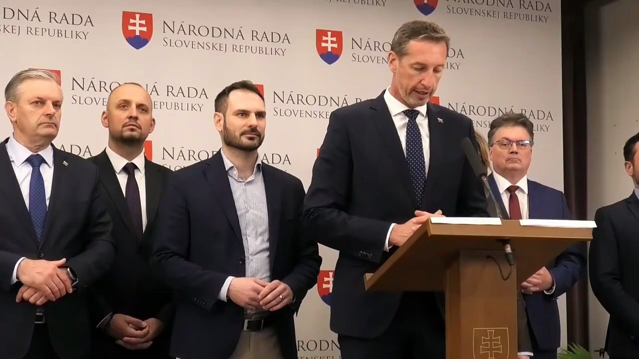 ZÁZNAM: Ak Raši nebude riešiť chaos v parlamente, KDH ho chce odvolávať z funkcie