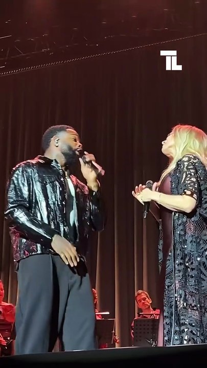 TL - Lara Fabian a invité Tayc lors de son concert à Bercy