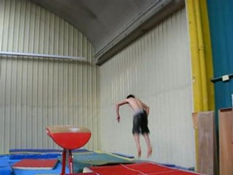 Double avant sur le sol