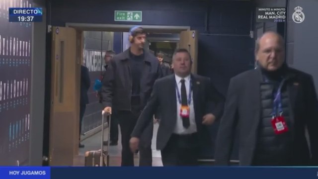 El gesto de Arbeloa con Manuel Ángel en el tunel del Etihad