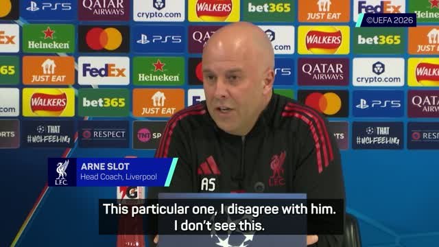 Slot responds to Jamie Carragher's 'individuals' criticism