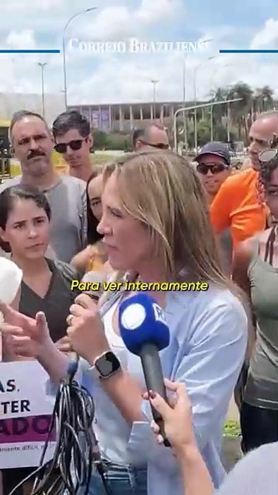 Celina Leão faz barra em apoio ao teste de barra dinâmica para mulheres no concurso dos bombeiros