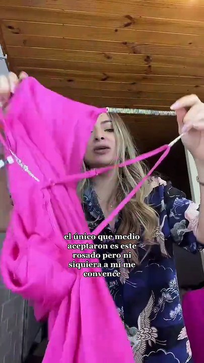 Vamos a un matri💍 Los tres outfits son de @Bella Barnett ❤️ #matri#boda#matrimonio#vestido#fiesta#outfit#vestidodenovia#cambiodelook#makeup#balayage#xyzbca#xyzcba#tiktokchile#valentina141295#losangeles#grwm#arreglateconmigo#ex#jaimes