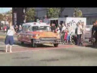 Parade de véhicules de Pompier, Police et Ambulance