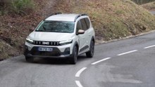Dacia Jogger hybrid - Extrême version - Driving Video