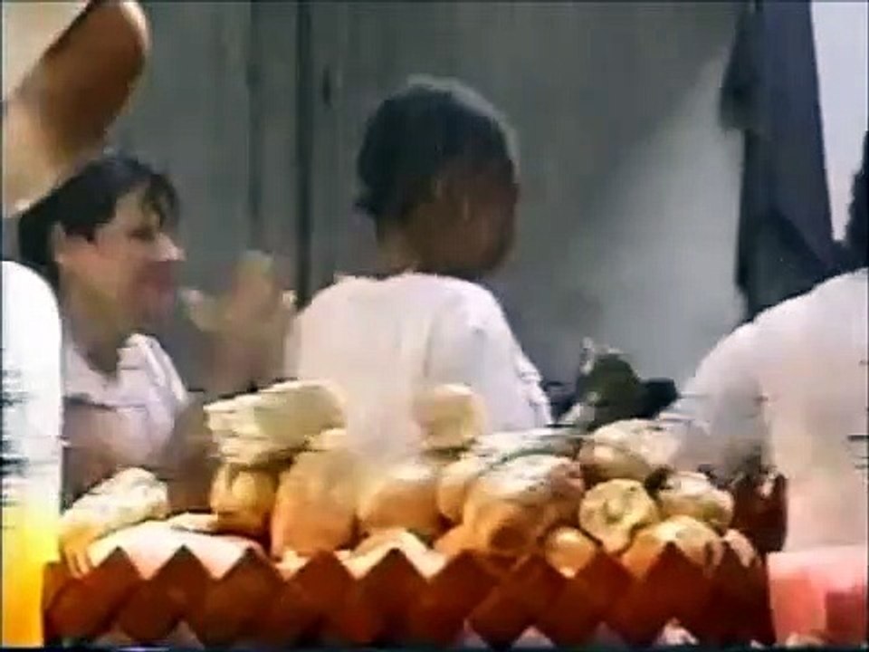 Novela Torre de Babel (1998) - Ângela foge da p...