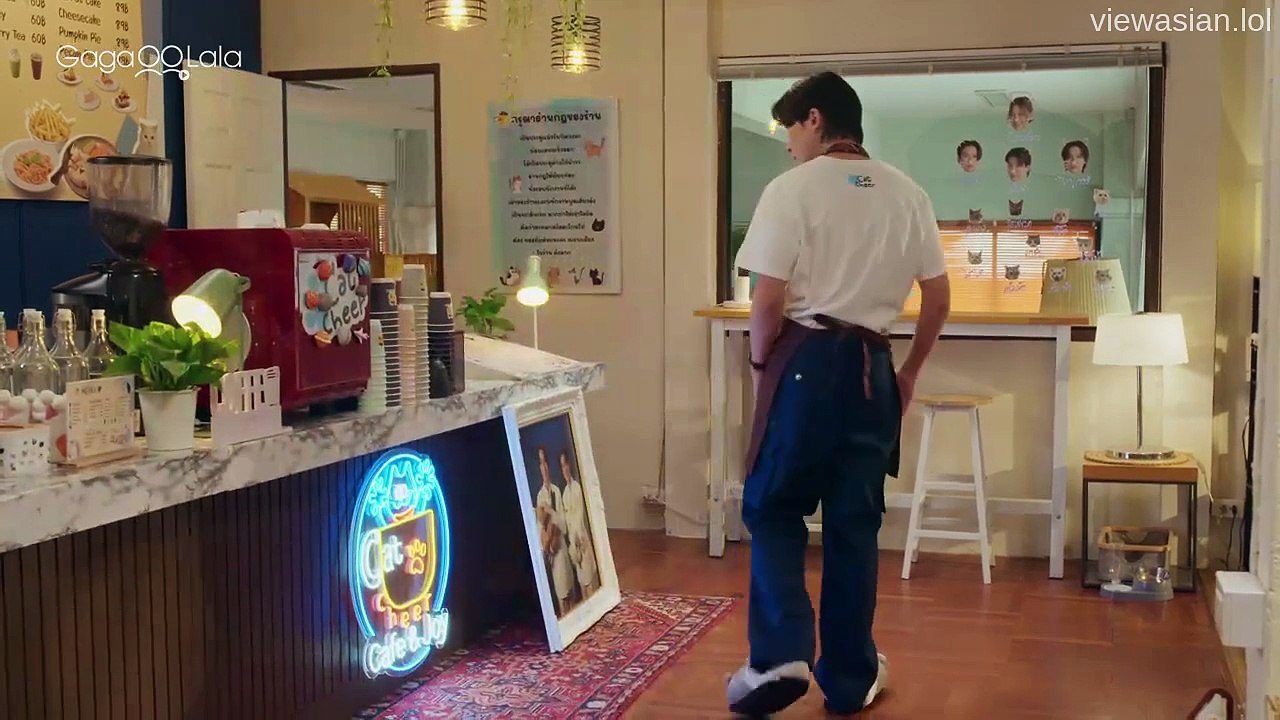 112CuJ5l_bzFDv9QCupwTcLnh-BKV0XXD.mp4