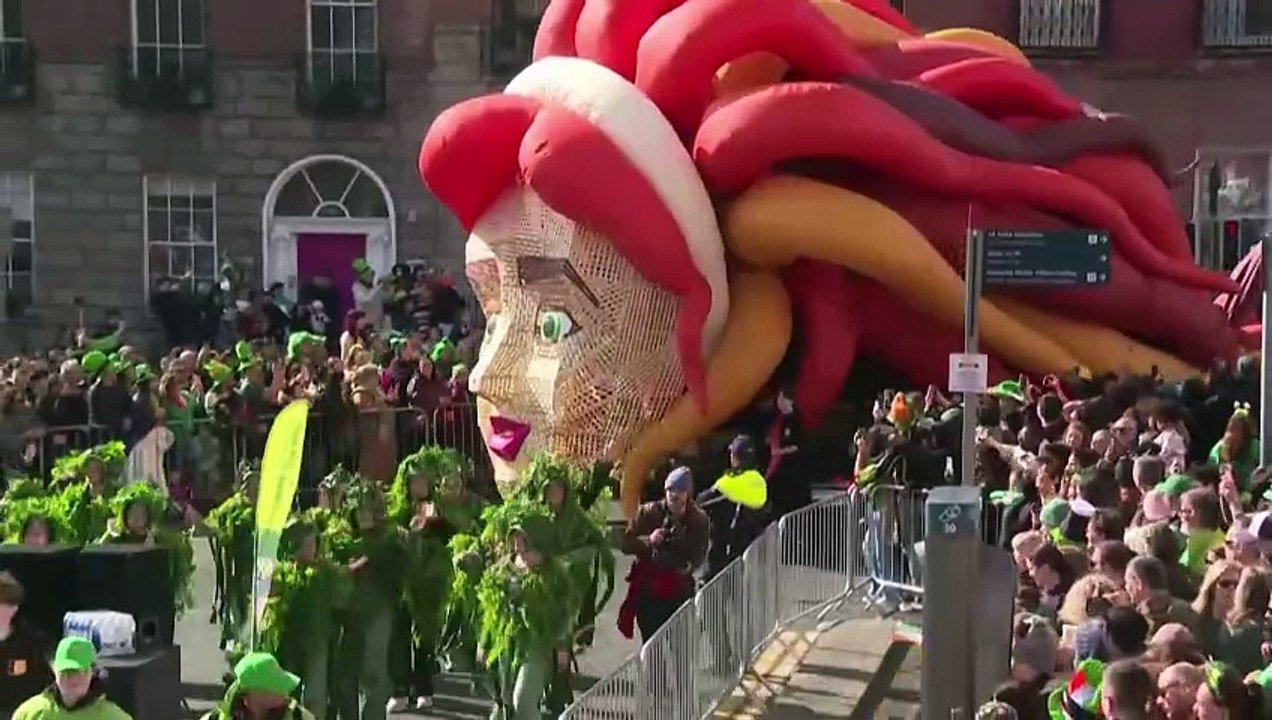 Dubliner St.-Patrick’s-Festival lockt 500.000 Besucher, irische Wurzeln im Fokus