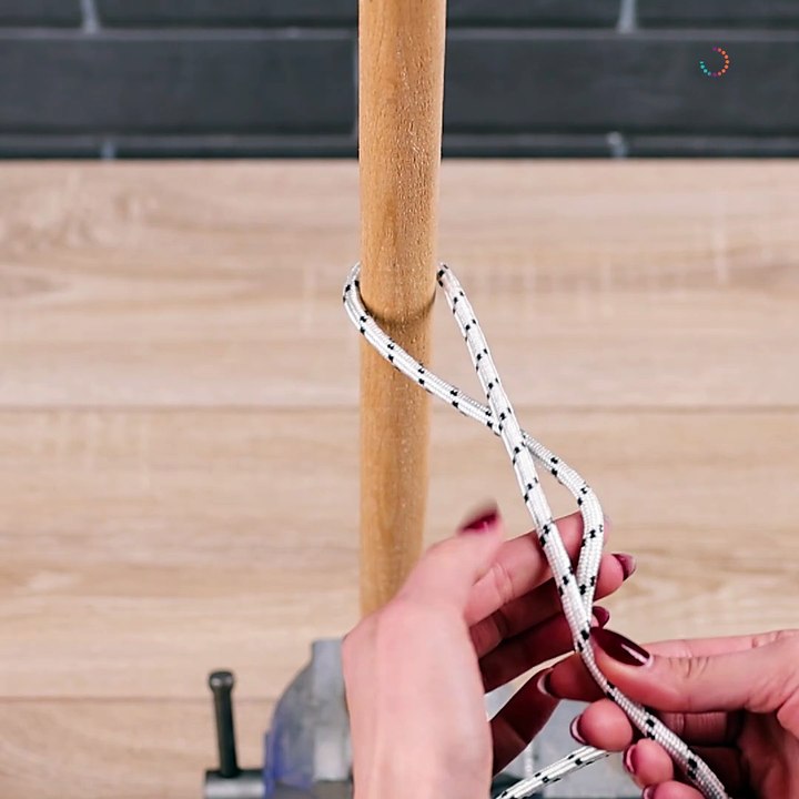 Learn this easy knot trick!  💯