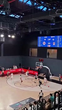 Üçüncü Çeyrek Sonucu - Bahçeşehir Koleji 55-52 Beşiktaş - Basketbol Gençler Ligi Erkekler 11. Haftq