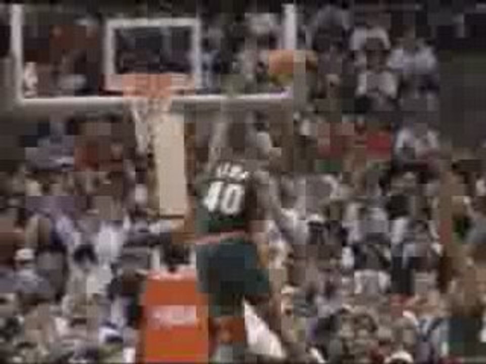 Shawn Kemp blocks Michael Jordan