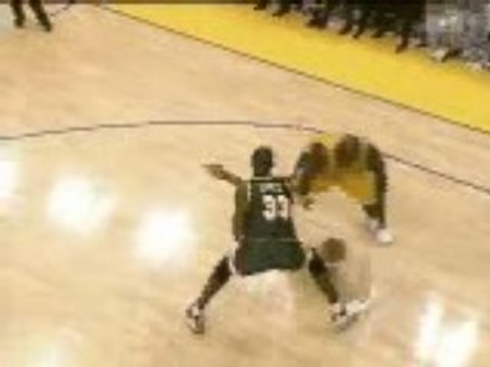 Shaq Crossover and Dunk