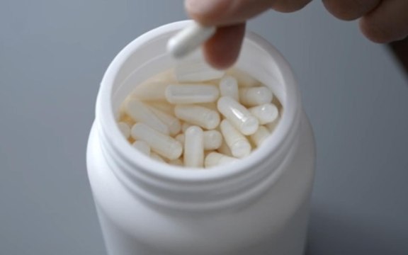 Gli integratori alimentari fanno sempre più parte della routine degli italiani