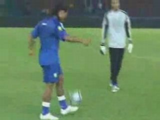 ronaldinho humilie robinho