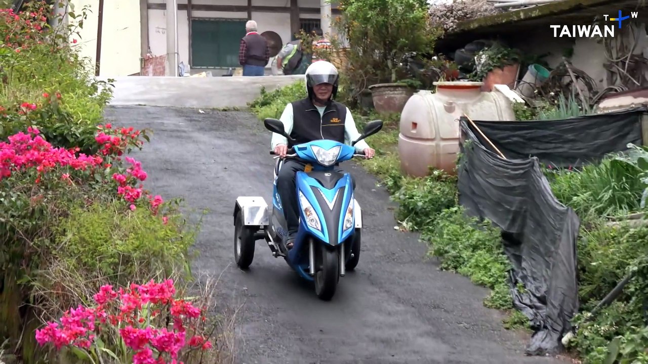 Taiwan Pilots New Pedestrian-Friendly Roads and Community Kitchens for Seniors