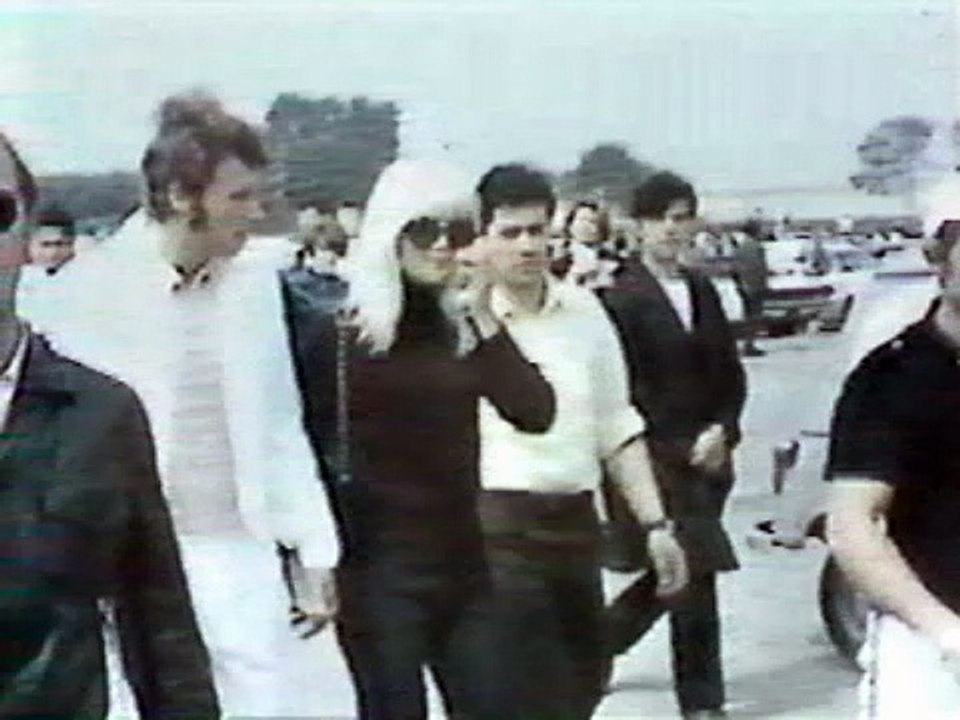 1968 – Johnny Hallyday – Johnny aux Coupes de Monthléry avec Hubert (Document Davis Boyer, 05 Mars)