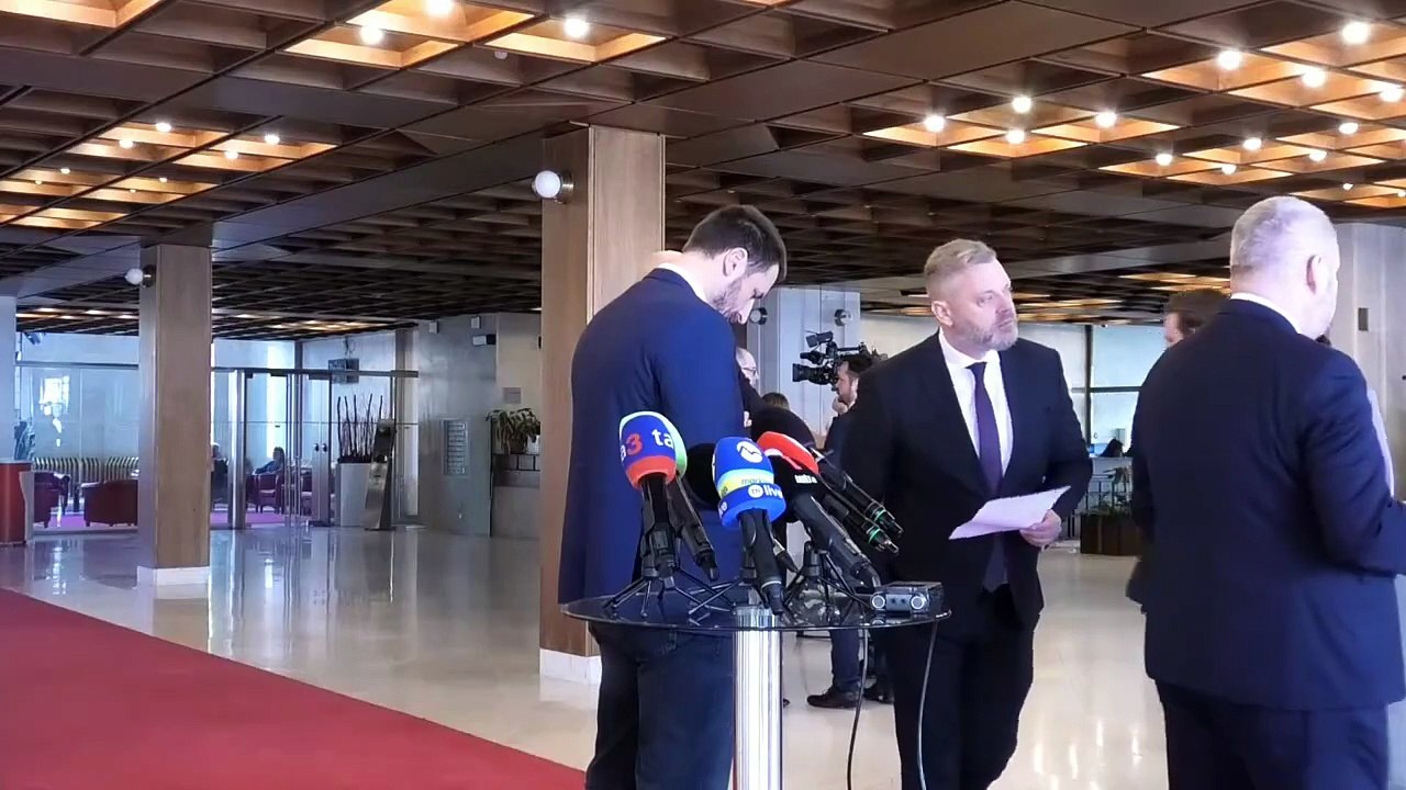 ZÁZNAM: O. Dostál podáva podnet voči ministrovi vnútra, mal uprednostniť súkromný záujem