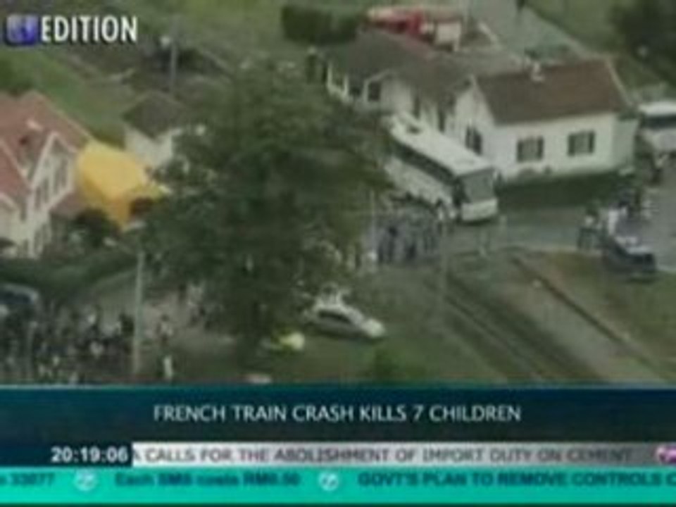 French Train Crash Kills 7 Children